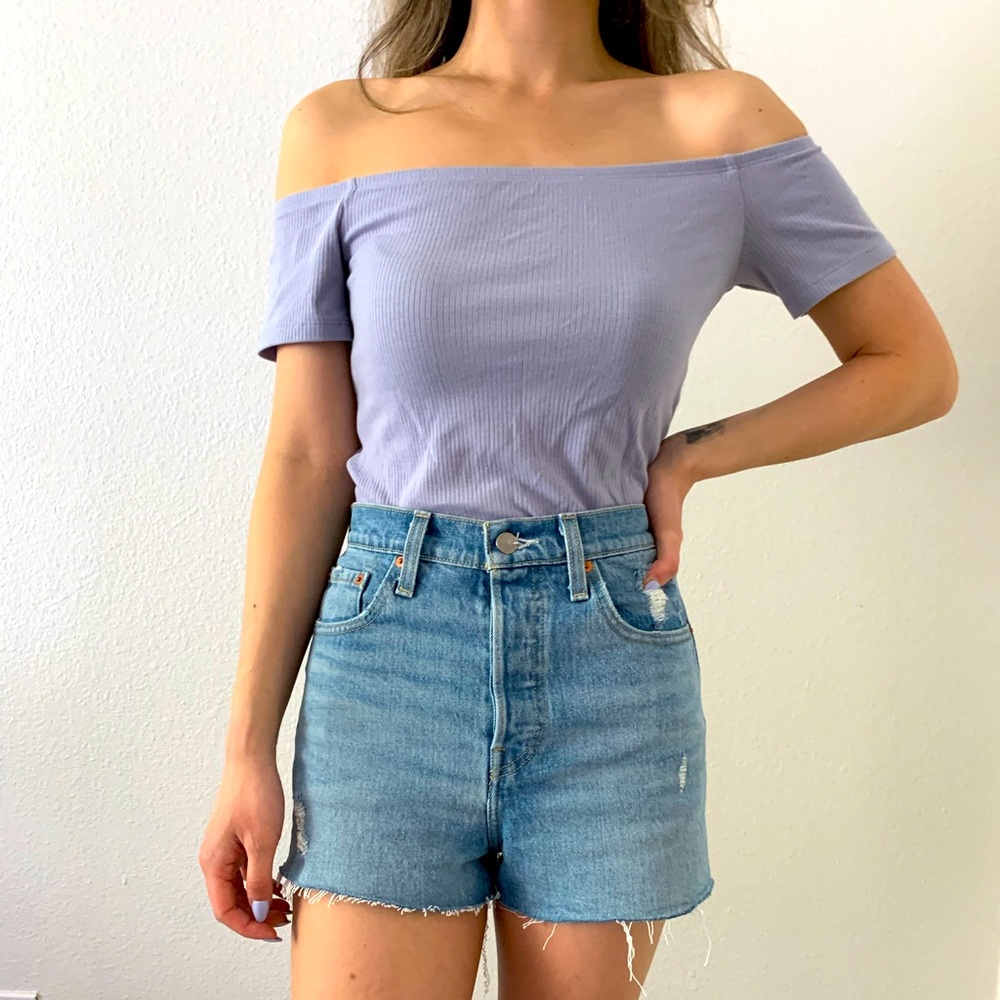 H&M - lavender crop top - size M - off the shoulder - perfect condition